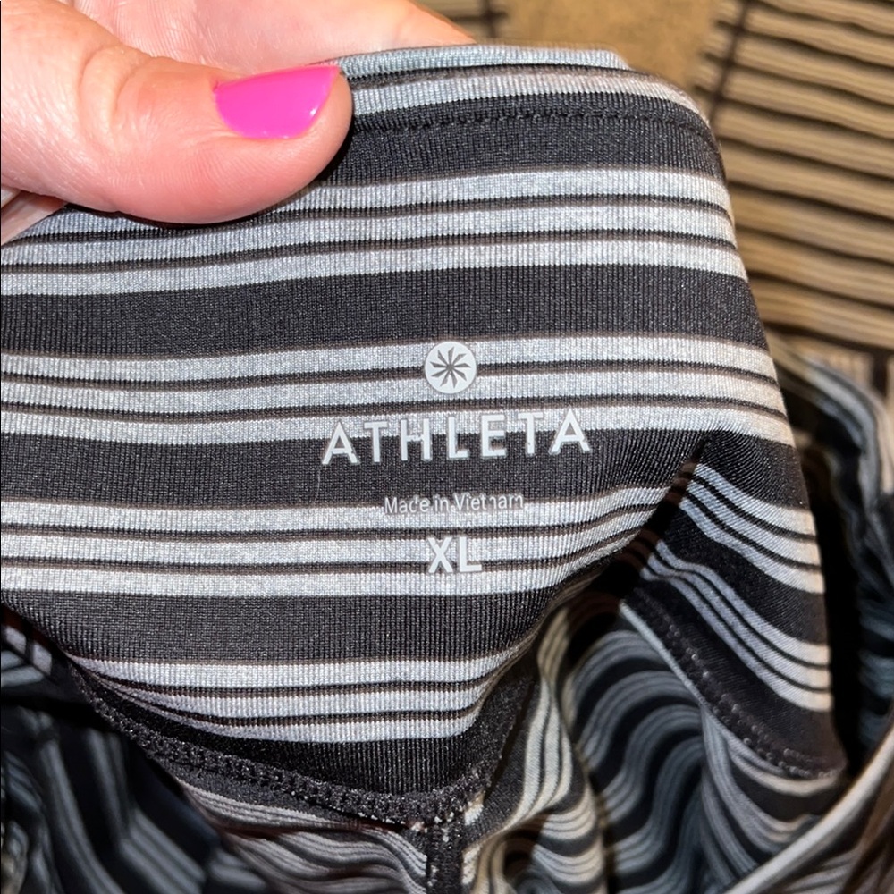 Athleta Striped Capri Leggings - Size XL - Picture 2 of 6